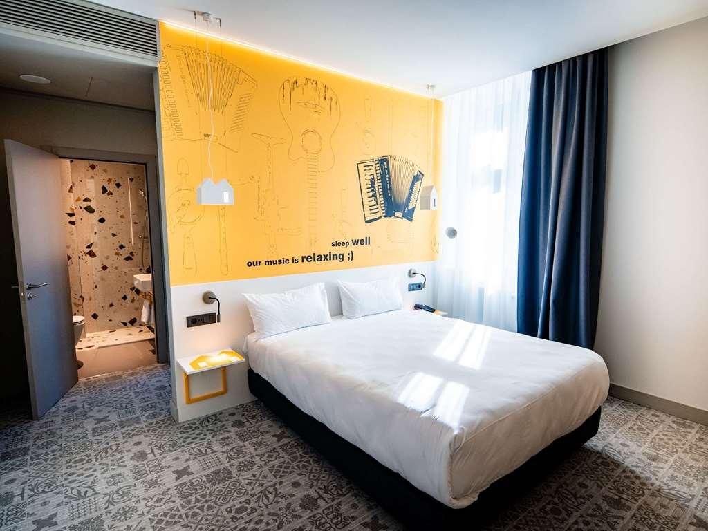Hotel Ibis Styles Sibiu Arsenal Pokój zdjęcie